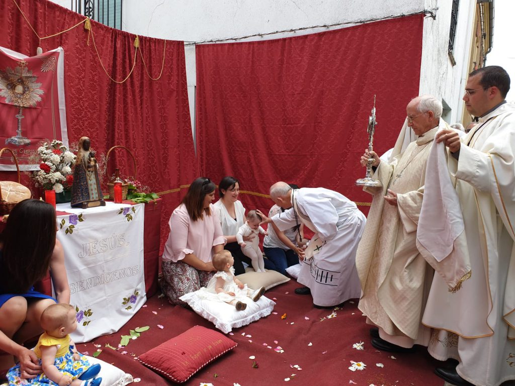 El administrador apostólico preside la celebración del Corpus en La ...