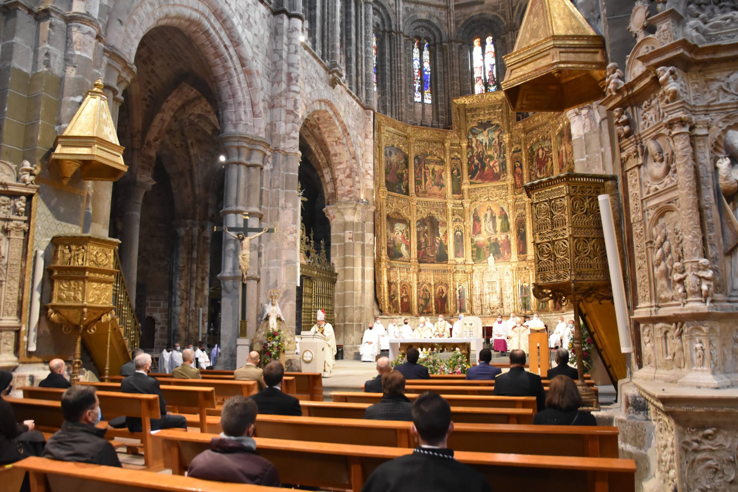 Mons. García Burillo participa en Ávila en la fiesta de Santa Teresa –  Diócesis de Ciudad Rodrigo