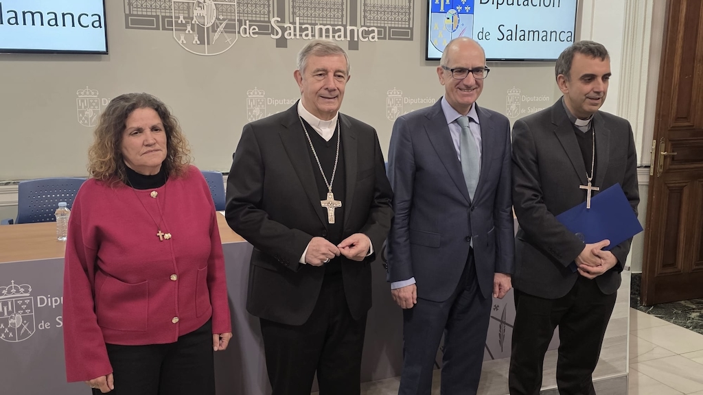 Presentación del convenio para rehabilitar 9 templos