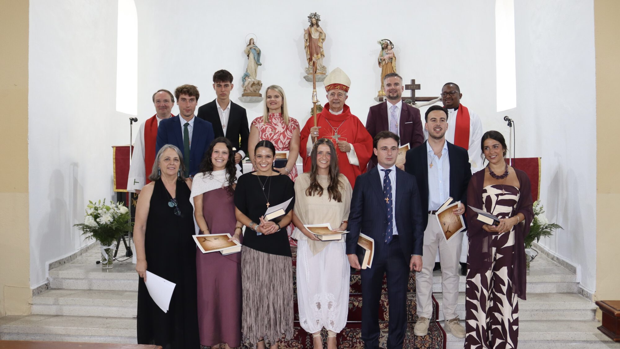 Diez jóvenes han recibido el Sacramento de la Confirmación