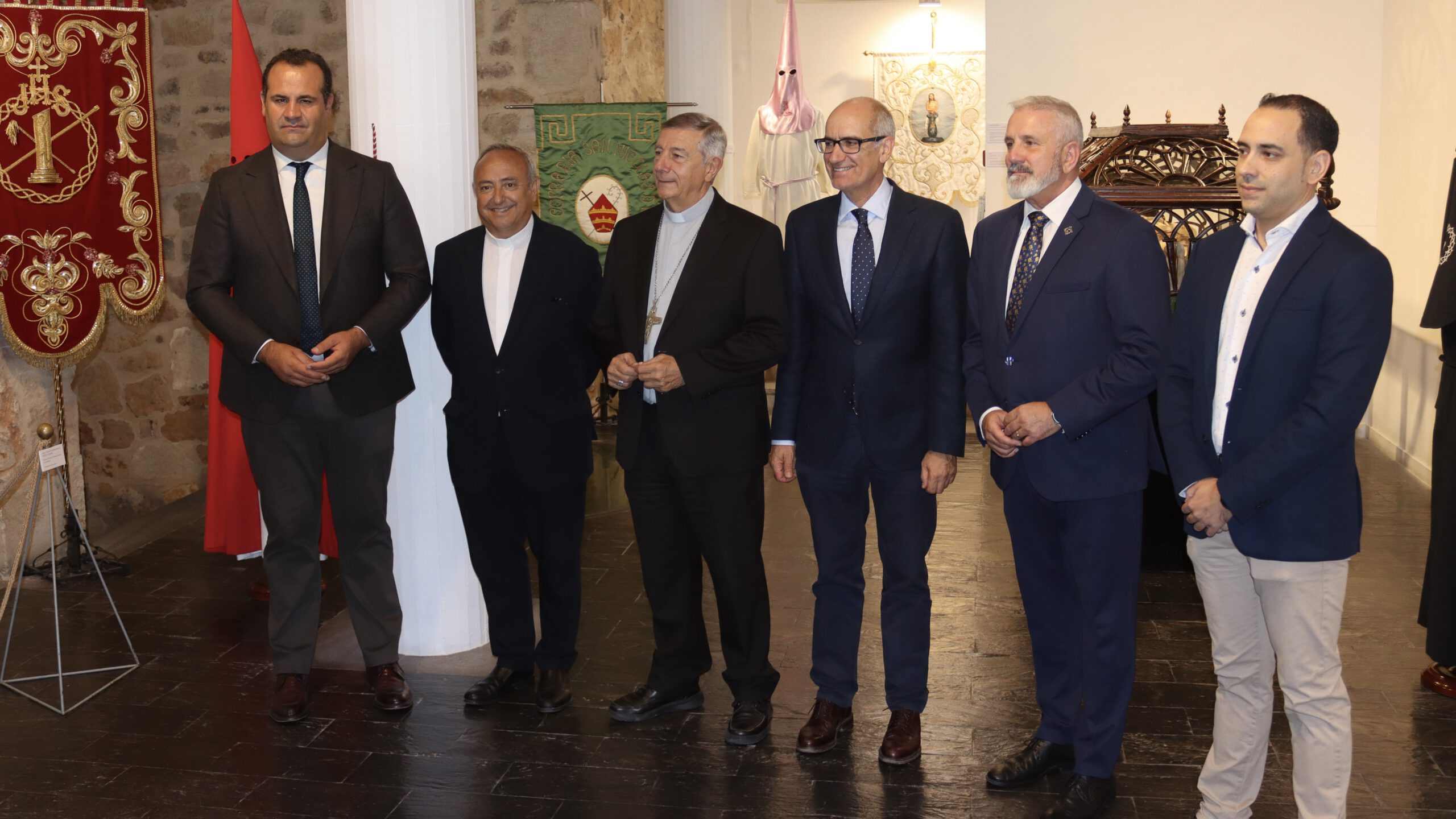 Un momento de la inauguración de la exposición Inauguración de la exposición “La Semana Santa en la provincia de Salamanca”